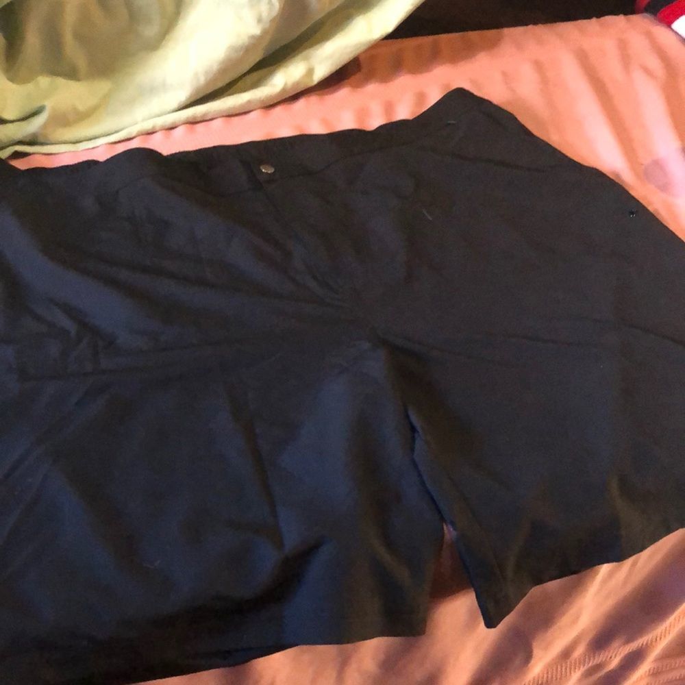 Mens 4 xl black shorts from UV Skinz